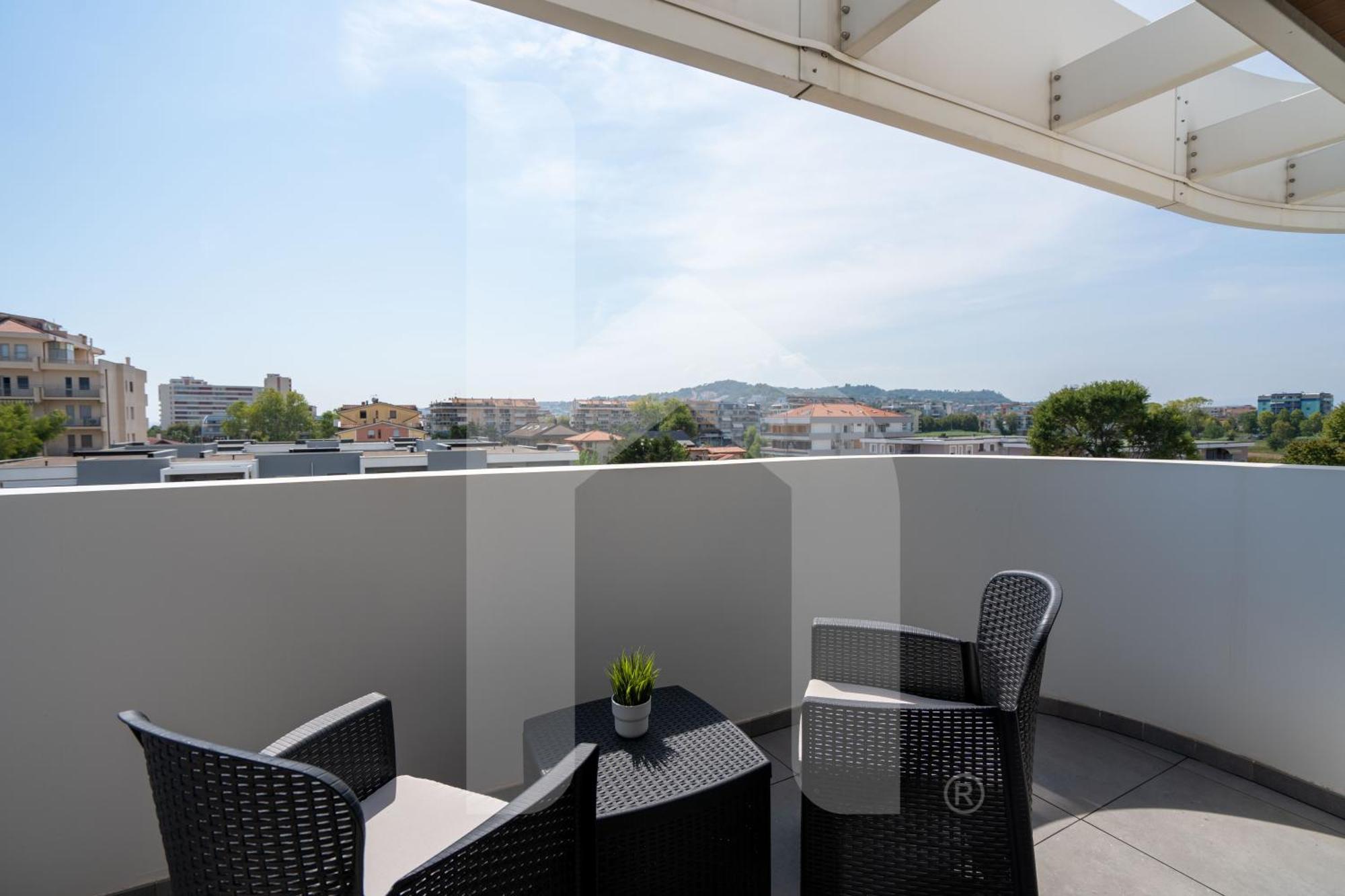 Homiday - Waterfront Montesilvano Exterior foto
