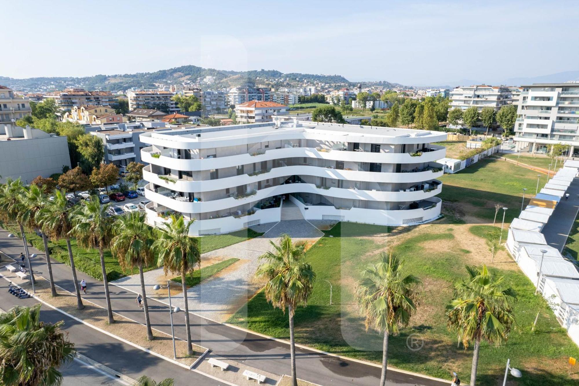 Homiday - Waterfront Montesilvano Exterior foto